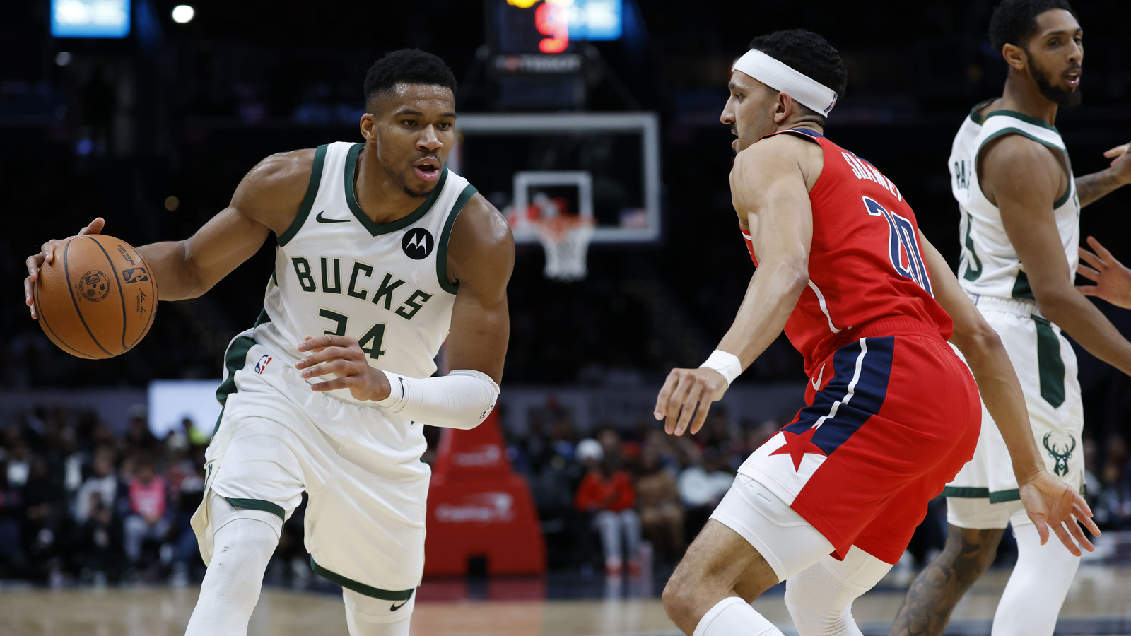 How to watch the Milwaukee Bucks live in 2024 | Yardbarker - Where Can I Watch The Bucks Game For Free