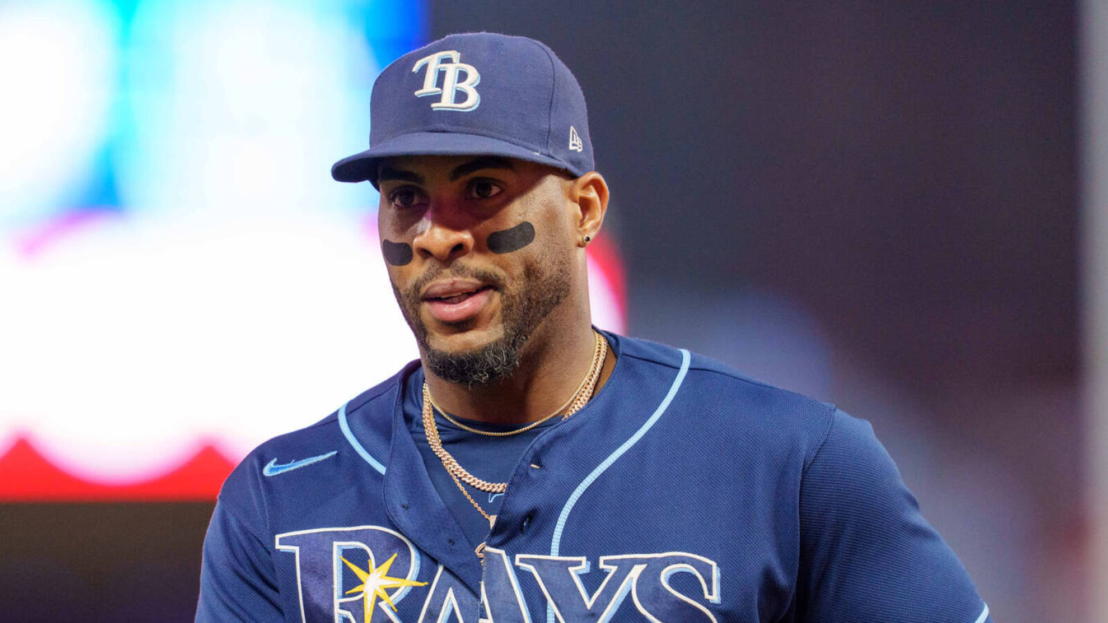 Yandy Diaz leaves game with painful-sounding injury