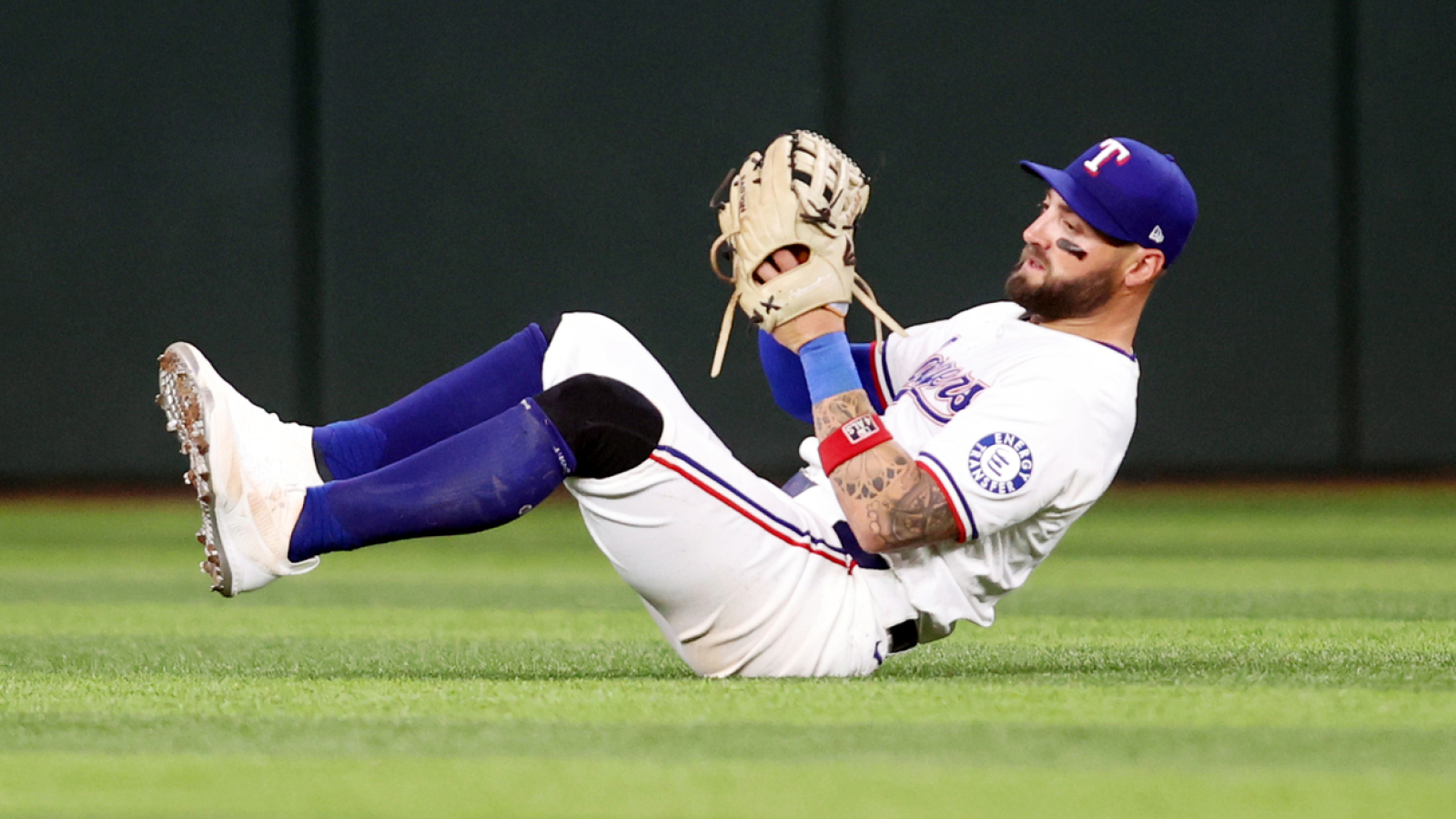 https://www.yardbarker.com/media/2/7/2778c3a63f6ccc41593daf1262ce004fb34a1d96/thumb_16x9/journeyman-outfielder-announces-retirement.jpg?v=1