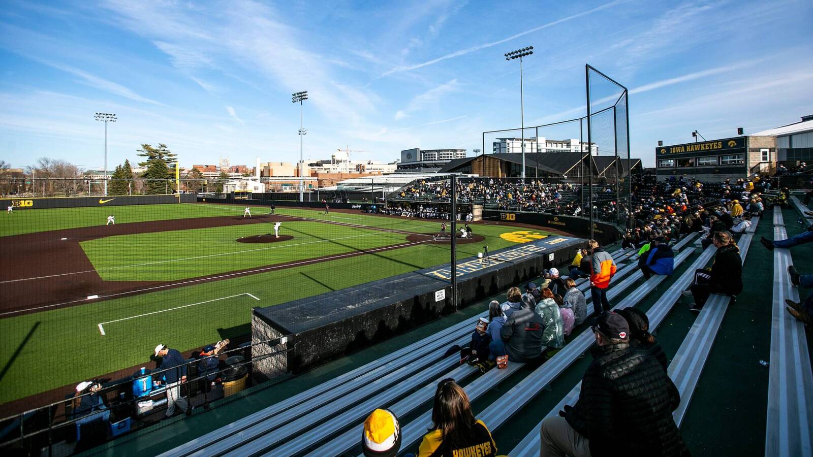 Video shows youth baseball umpire being assaulted by coach Yardbarker