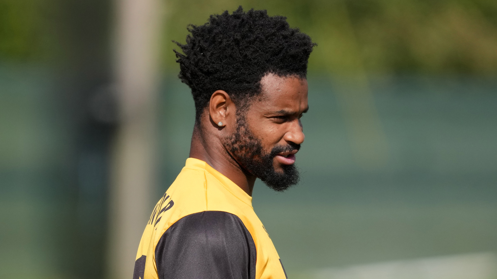 Darius Slay reveals why he won’t report to Bills