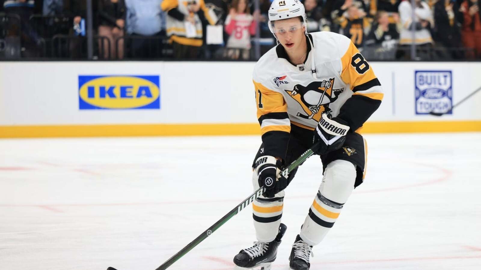 Penguins F Ben Kindel hospitalized after medical emergency on team plane