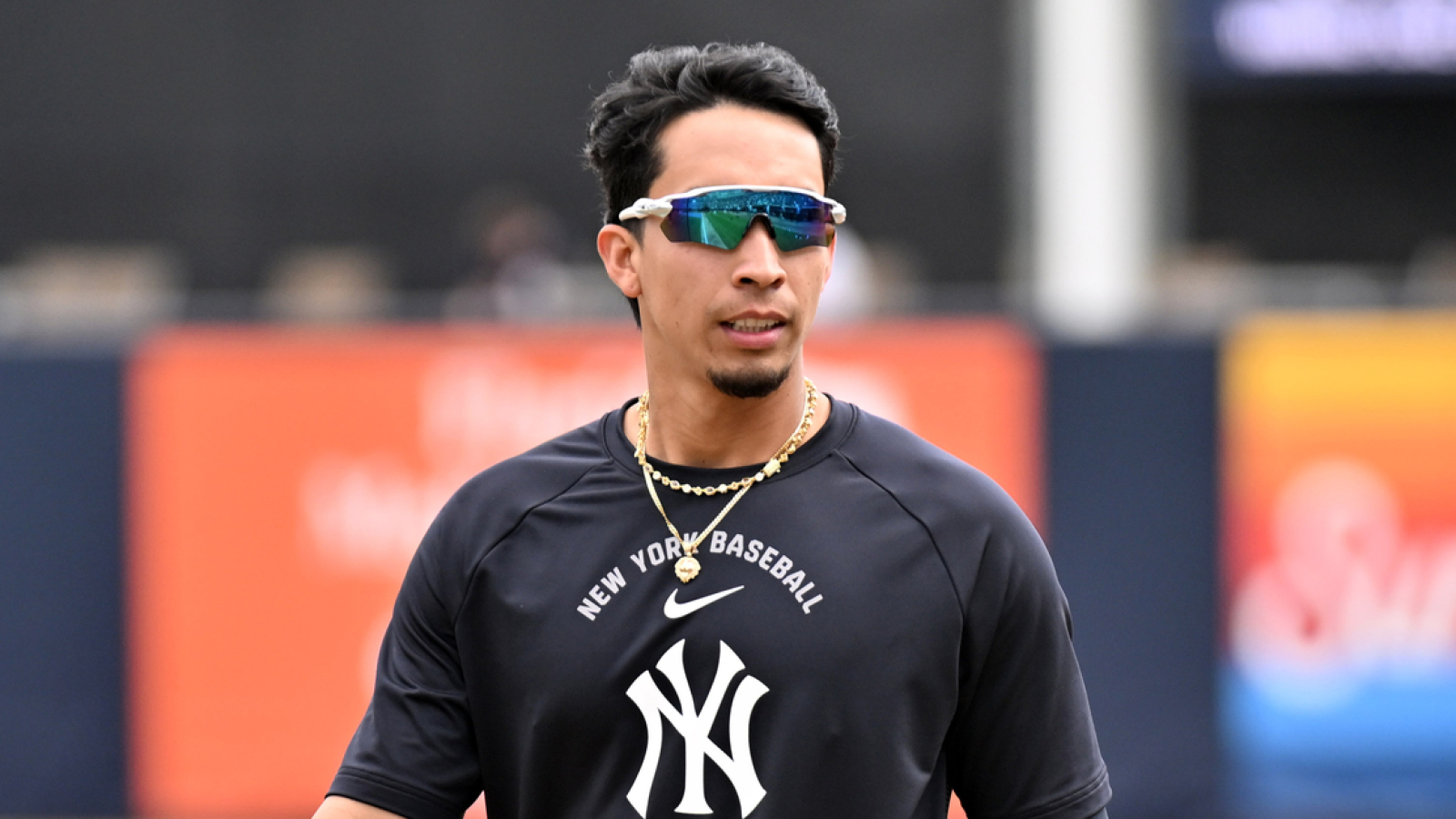 https://www.yardbarker.com/media/2/8/2843f9c4f3cea32b9469b96c52b26508b3517478/thumb_16x9/yankees-part-ways-fan-favorite-utilityman-oswaldo.jpg?v=1