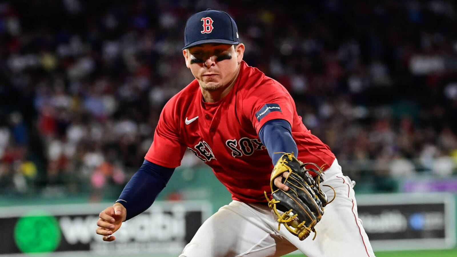Mariners acquire veteran infielder from Red Sox Yardbarker