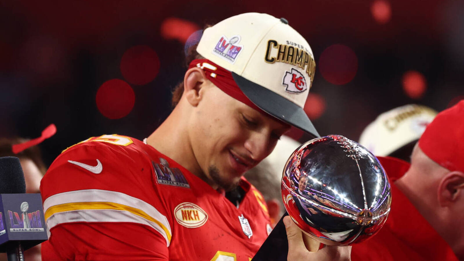 Mahomes’ late heroics outshine gutsy defense, special teams