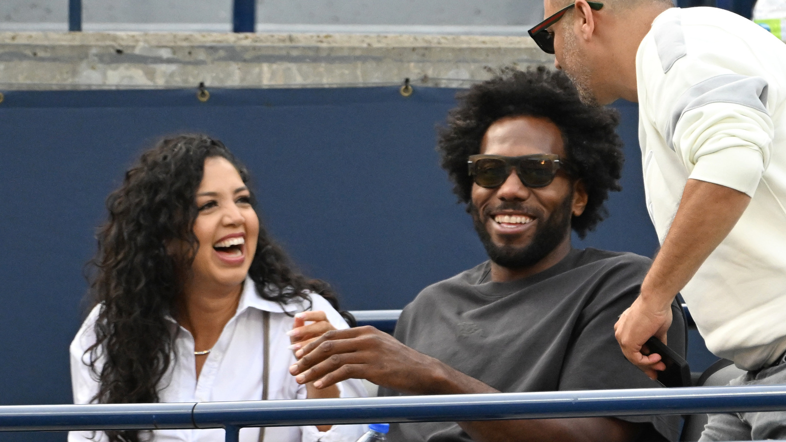 https://www.yardbarker.com/media/2/9/29cfd441a4030a8ac1f432ed7014b5c9a0b0c26e/thumb_16x9/new-leaked-emails-add-new-layer-kawhi-leonard.jpg