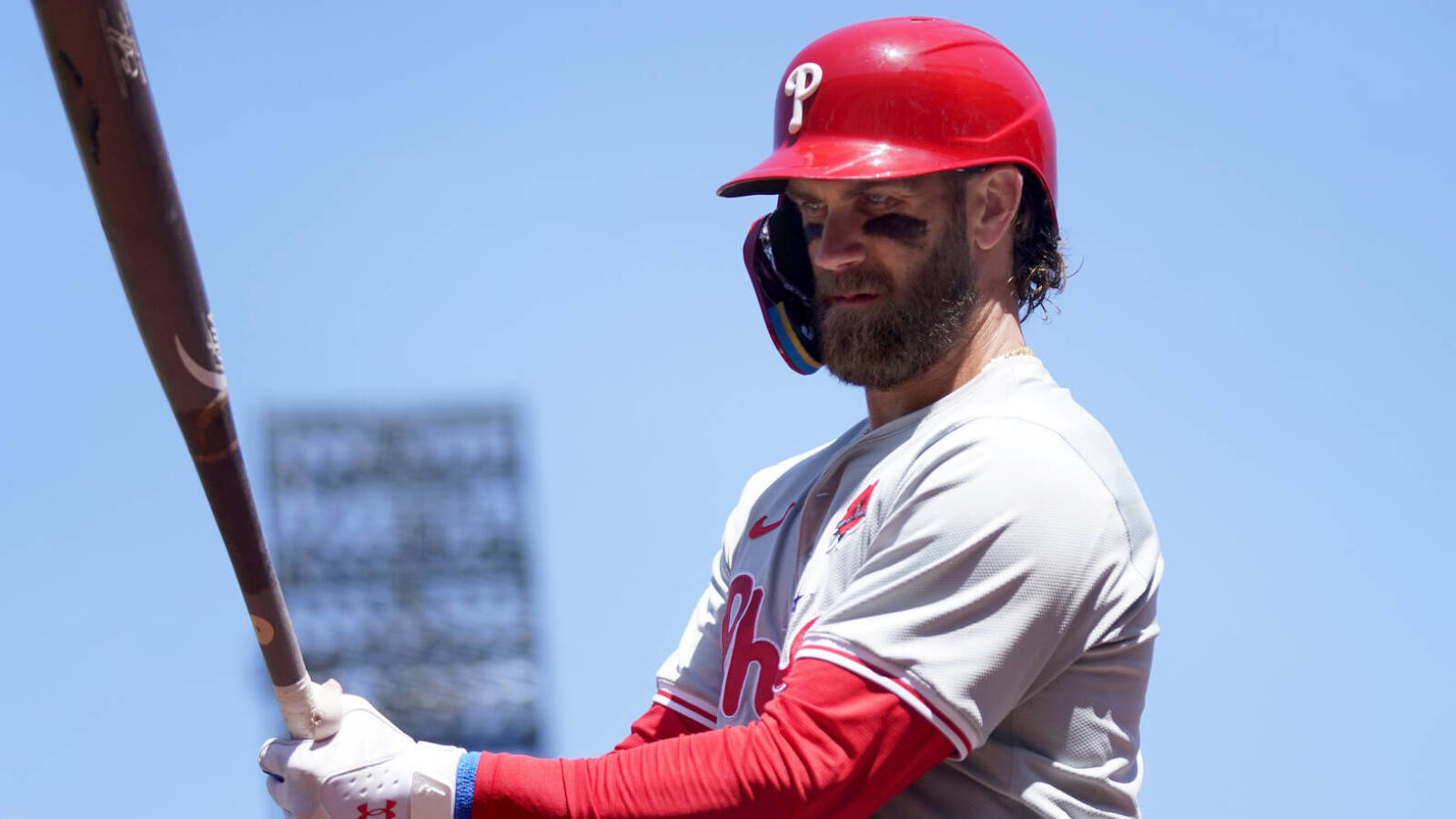 Bryce Harper's custom bat features Phillie Phanatic as Royal Guard