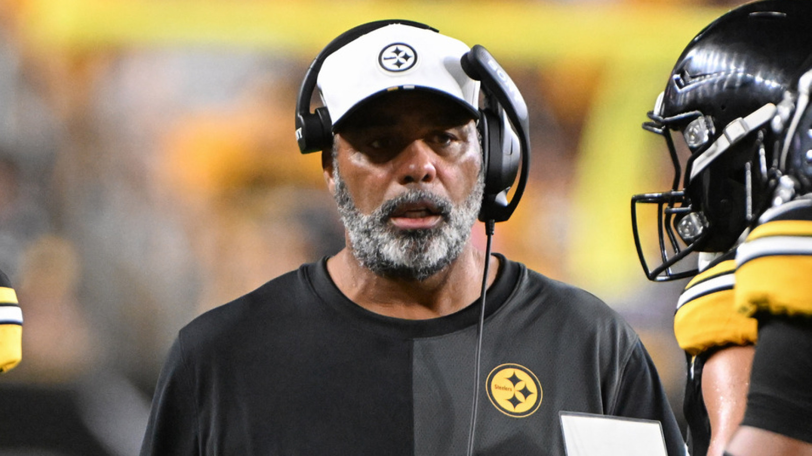 https://www.yardbarker.com/media/2/a/2a18646b629ecf6384868e2c26c09651cf0d3c29/thumb_16x9/aug-16-2025-pittsburgh-pennsylvania-usa.jpg?v=2
