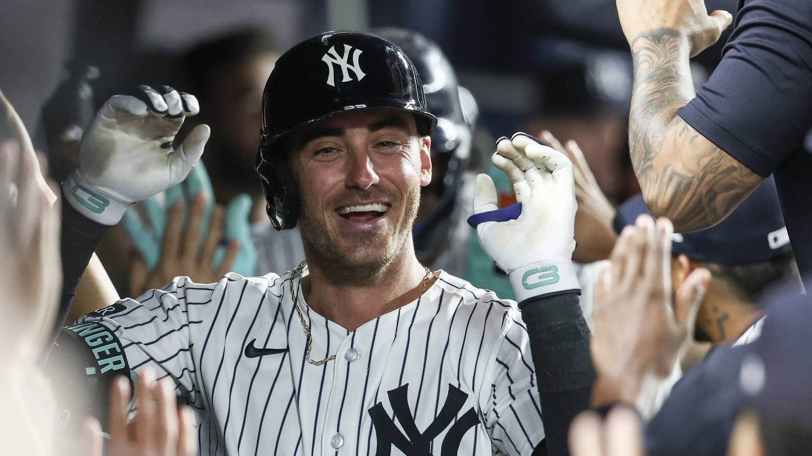 https://www.yardbarker.com/media/2/a/2a1aab00e068062aca0b544b8d38833659c92b48/thumb_16x9/yanks-cody-bellinger-incredible-revenge-game.jpg