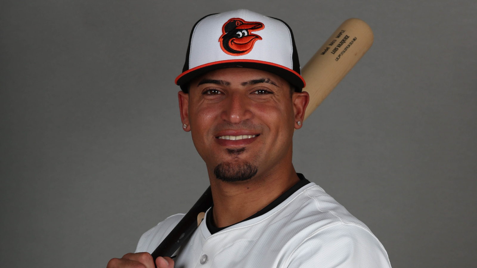 Orioles select trade acquisition's contract amid flurry of roster moves