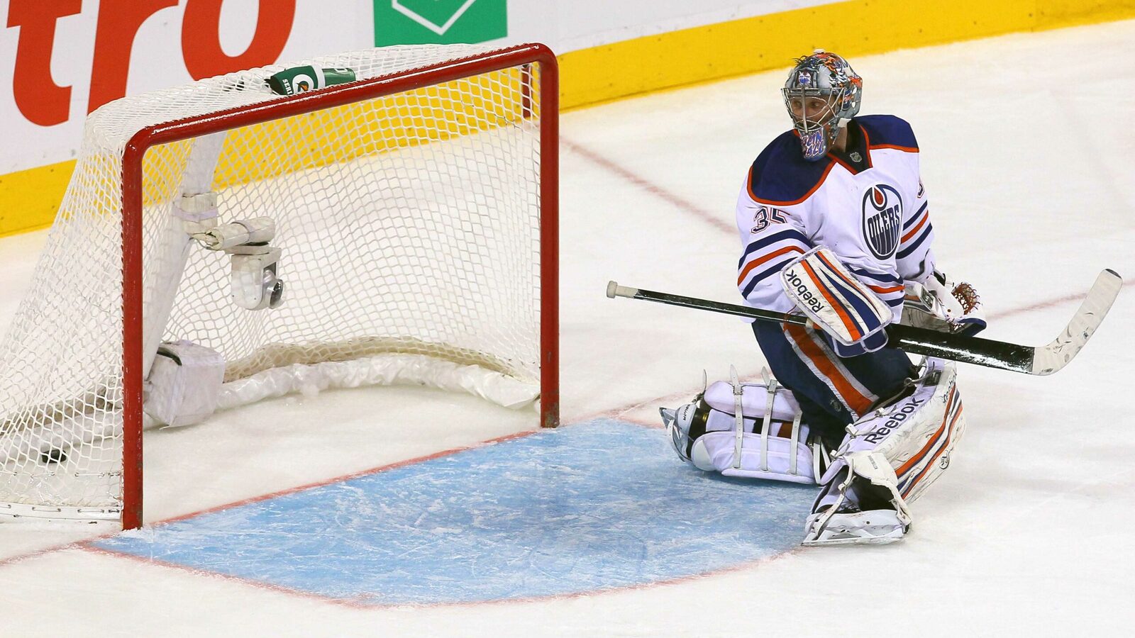 Former Edmonton Oilers goalie Nikolai Khabibulin, 51, signs contract to ...