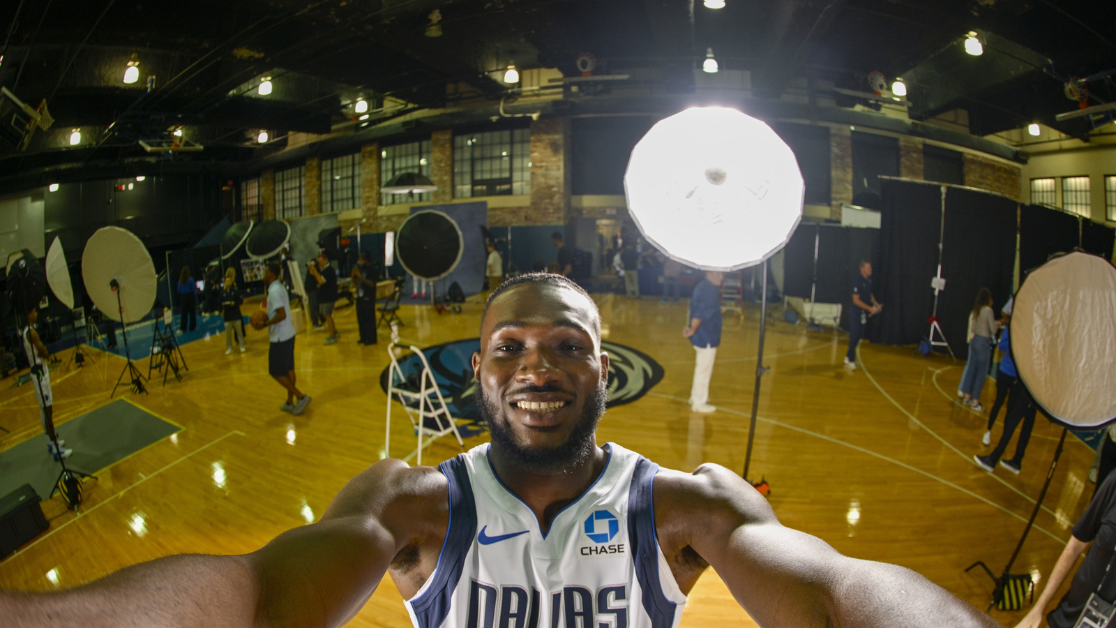 Mavericks To Guarantee Moussa Cisse’s 2026/27 Salary