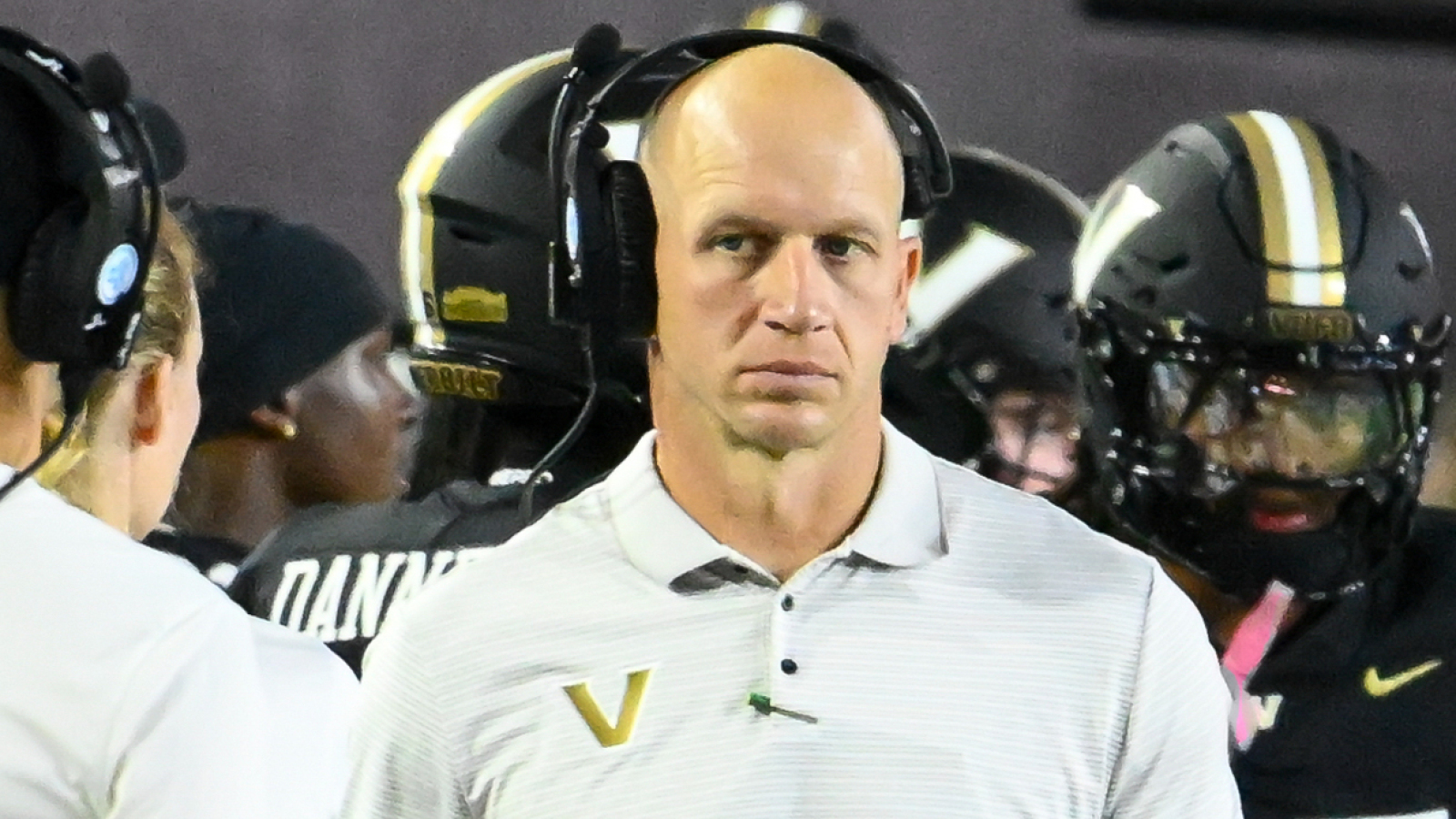 https://www.yardbarker.com/media/2/a/2a7b5c1d73cac5caa599c1e14c9461d945838351/thumb_16x9/vanderbilt-miami-among-programs-chasing-former.jpg?v=1