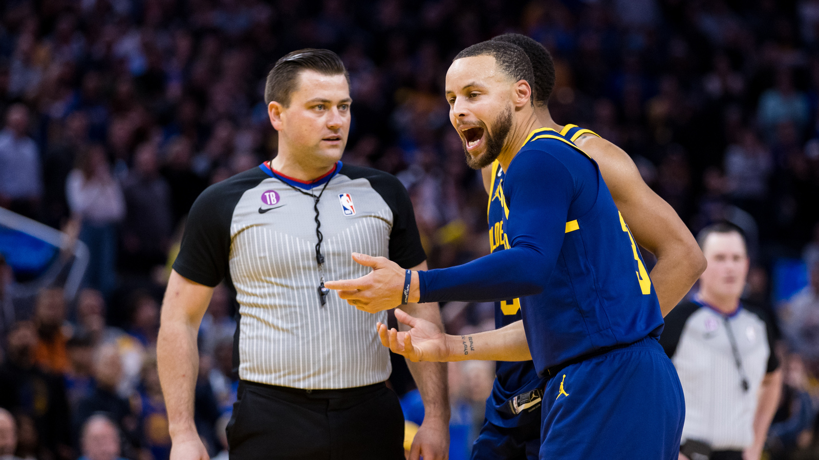 West Notes: Warriors, Steph Curry, Clippers, Mavs