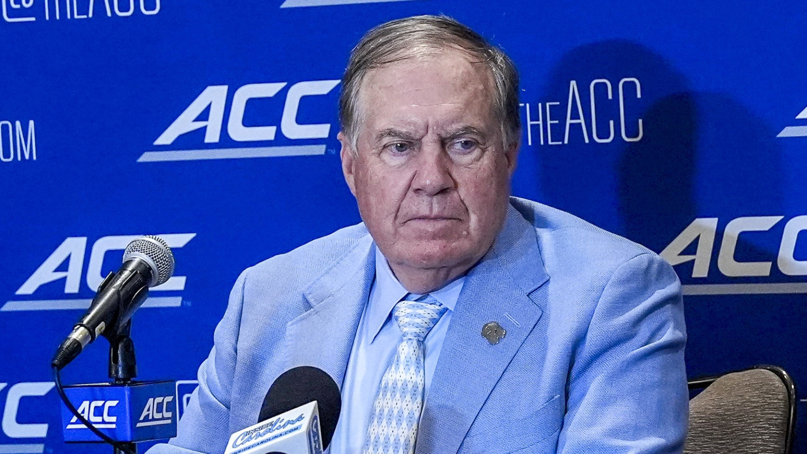 https://www.yardbarker.com/media/2/a/2a9b49536afabe33a03229505d8d707b732cd1b0/thumb_16x9/bill-belichick-still-needs-answer-uncs-biggest.jpg?v=1