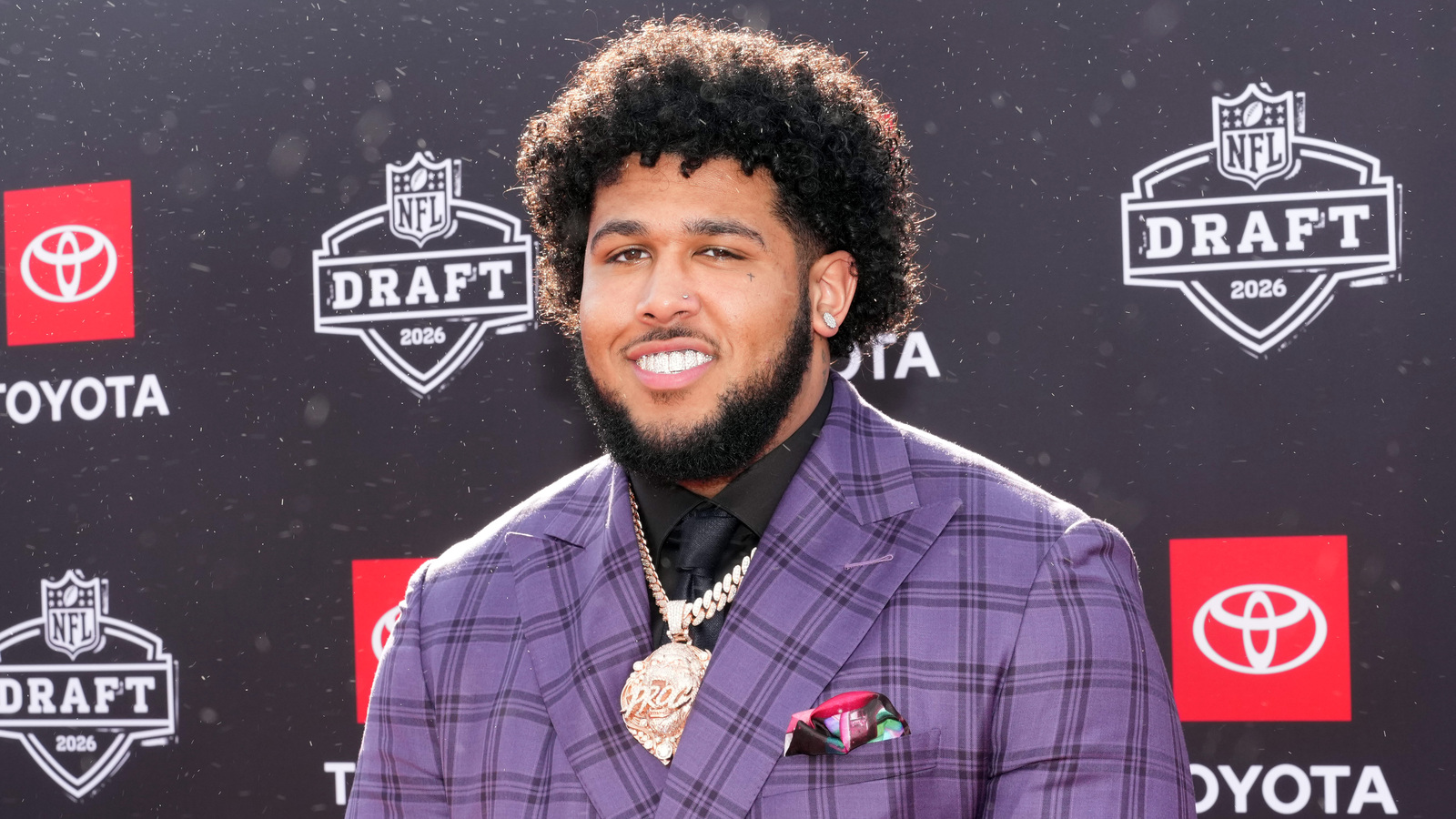 How Kadyn Proctor can immediately impact the Miami Dolphins | Yardbarker