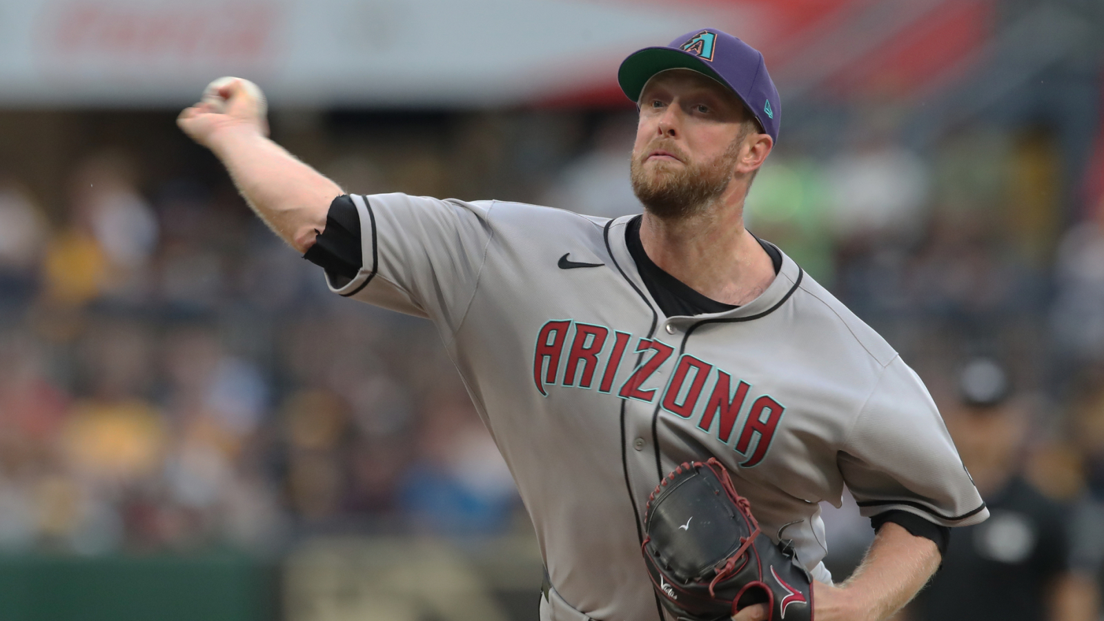 https://www.yardbarker.com/media/2/a/2ae3eb6832b12e3574ee37d3efc03456a4c2b963/thumb_16x9/rangers-swing-first-major-trade-starter-deadline.jpg?v=1