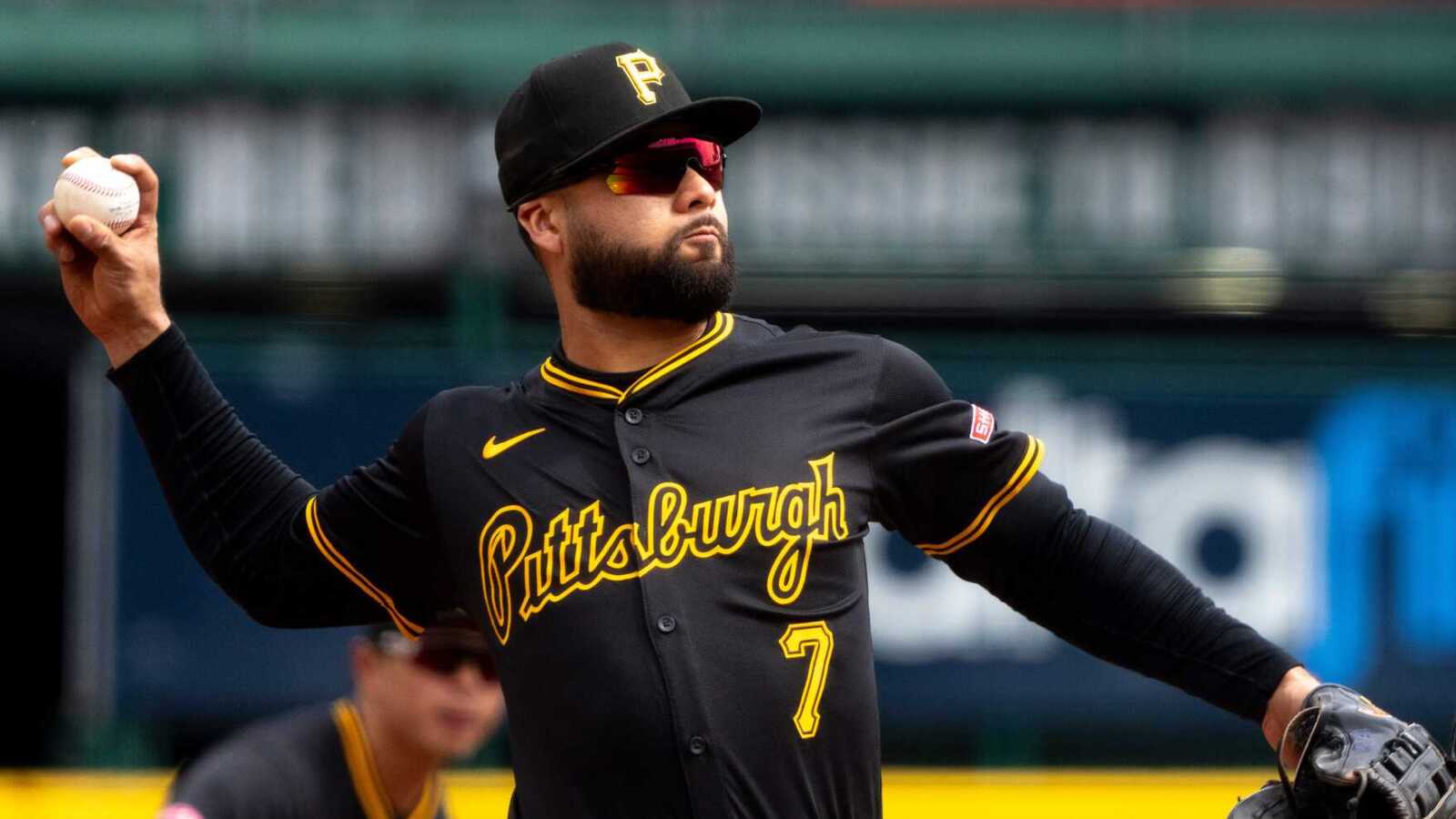 https://www.yardbarker.com/media/2/b/2b0ec8a039751e38c771cfe2d5a791588648b586/thumb_16x9/pirates-gold-glove-winning-brutal-assessment-team.jpg?v=1