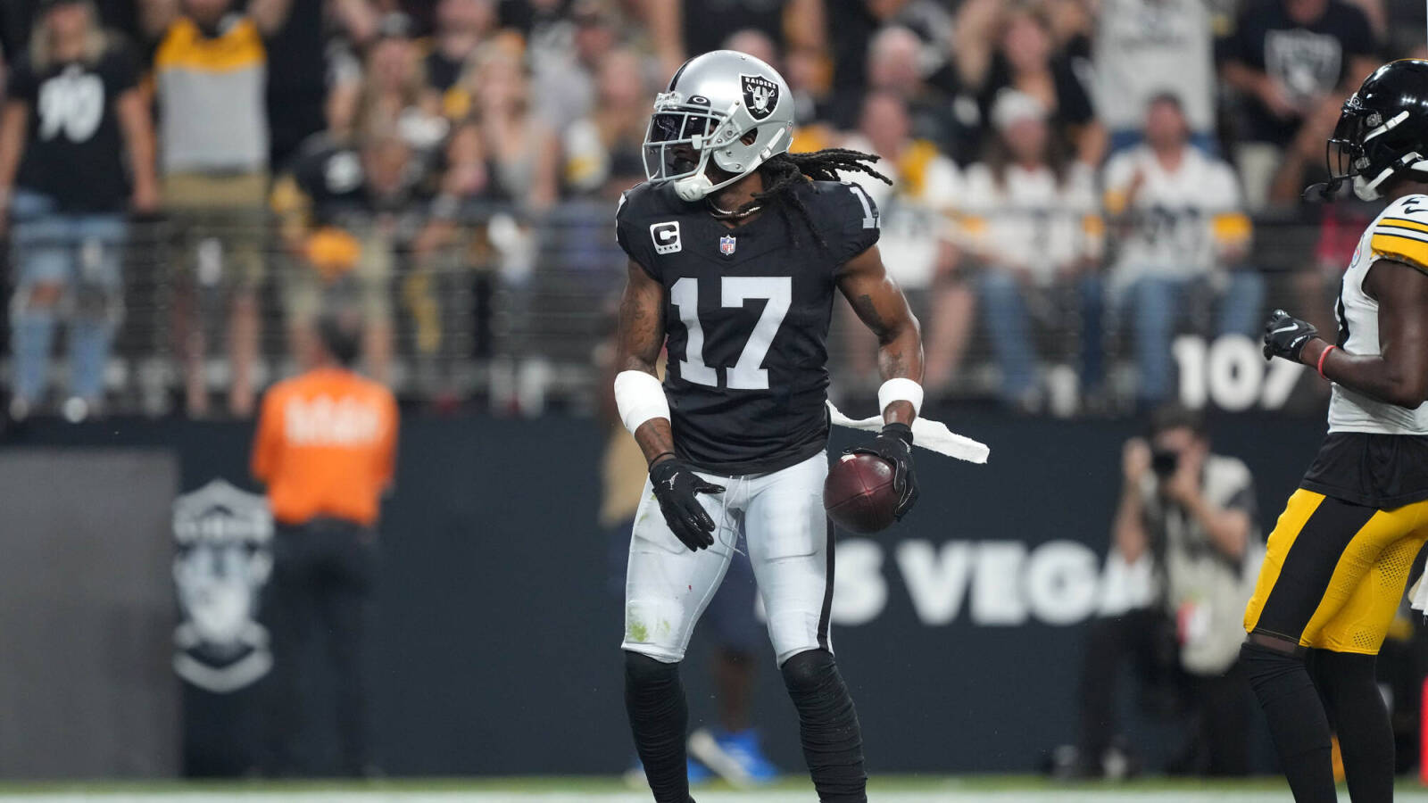 Davante Adams Was Almost Shockingly Traded To AFC Playoff Contender