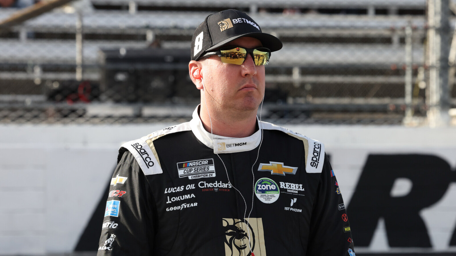 https://www.yardbarker.com/media/2/b/2ba1dddf0b83c346081d7bb42beaf3f3146c13c4/thumb_16x9/nascar-drivers-react-death-icon-kyle-busch.jpg?v=1