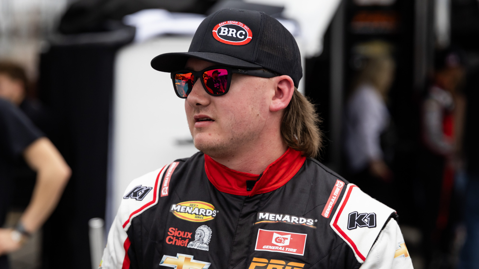 https://www.yardbarker.com/media/2/c/2c09626968ff83eaff6c1fca05f089d077773cd9/thumb_16x9/brenden-queen-wins-arca-race-iowa-speedway.jpg?v=1