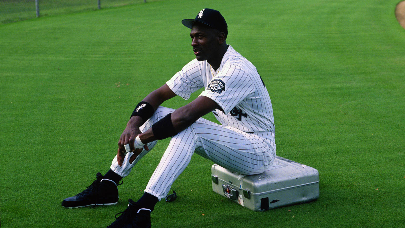 michael jordan white sox jersey signed