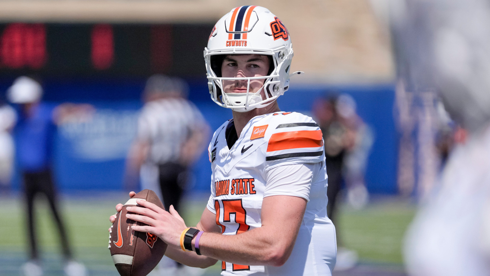 https://www.yardbarker.com/media/2/c/2cace9201892f369479c4173d8794334de89c209/thumb_16x9/oklahoma-state-quarterback-drew-mestemaker-17.jpg?v=1