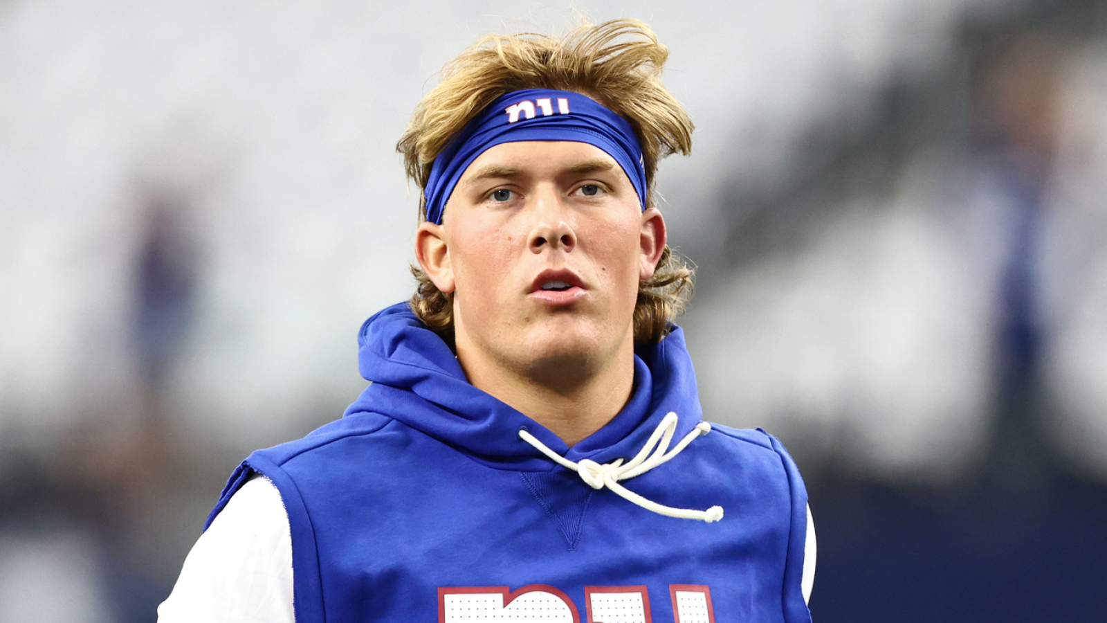 https://www.yardbarker.com/media/2/c/2cfdfc56026bc514e617dca088a4ccd646b31190/thumb_16x9/giants-starting-rookie-qb-jaxson-dart-wrong-time.jpg?v=1