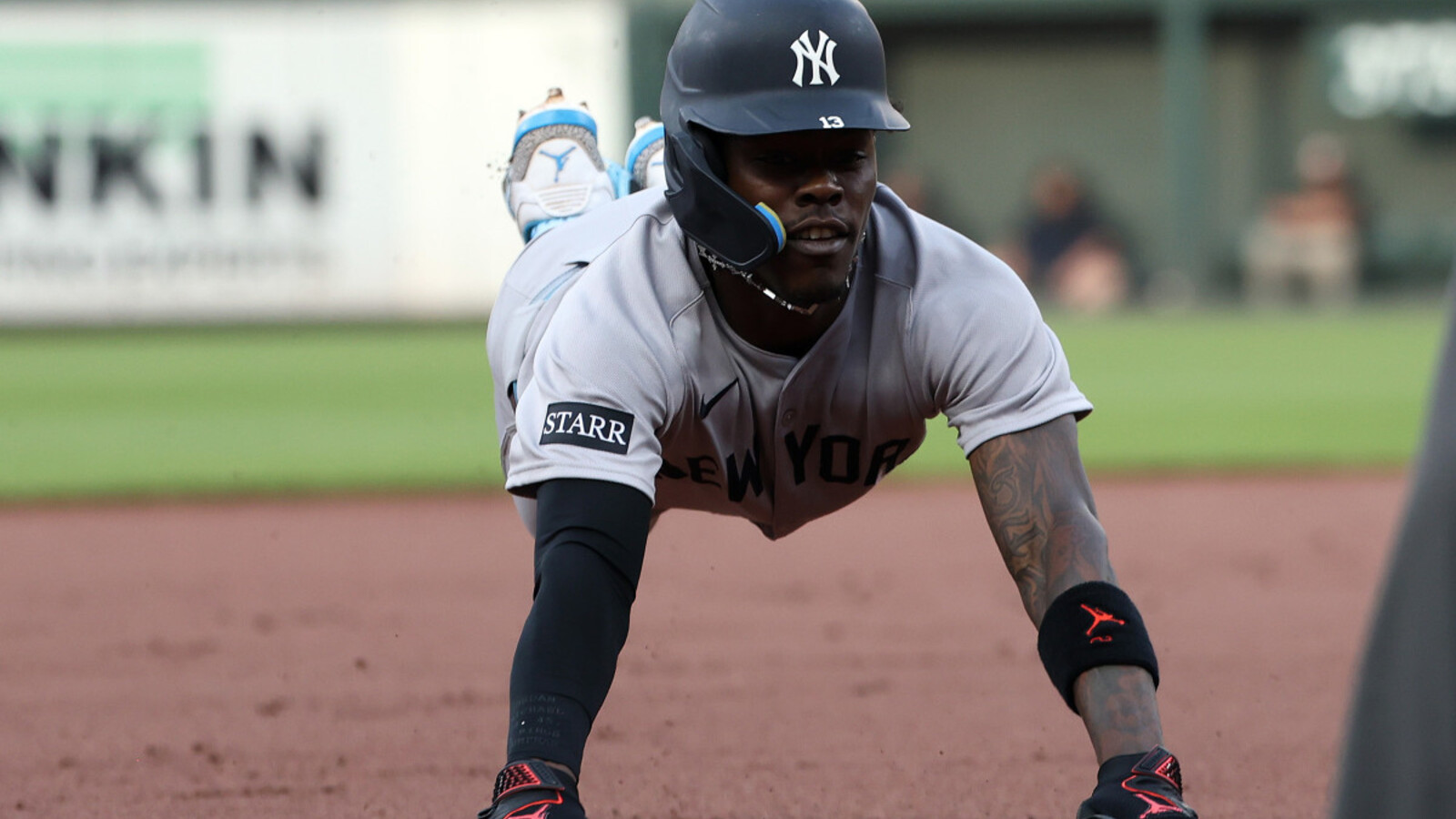 Jazz Chisholm Jr Hits The Minor Leagues Yardbarker Jazz Chisholm Jr Yankees 