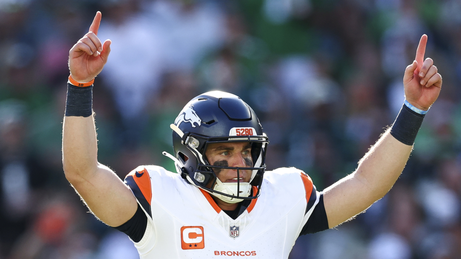 https://www.yardbarker.com/media/2/d/2d3f7fdd728ec91301f1e776d22ef202e38d5bab/thumb_16x9/rookie-passing-leaders-nfl-franchise-quiz.jpg?v=1