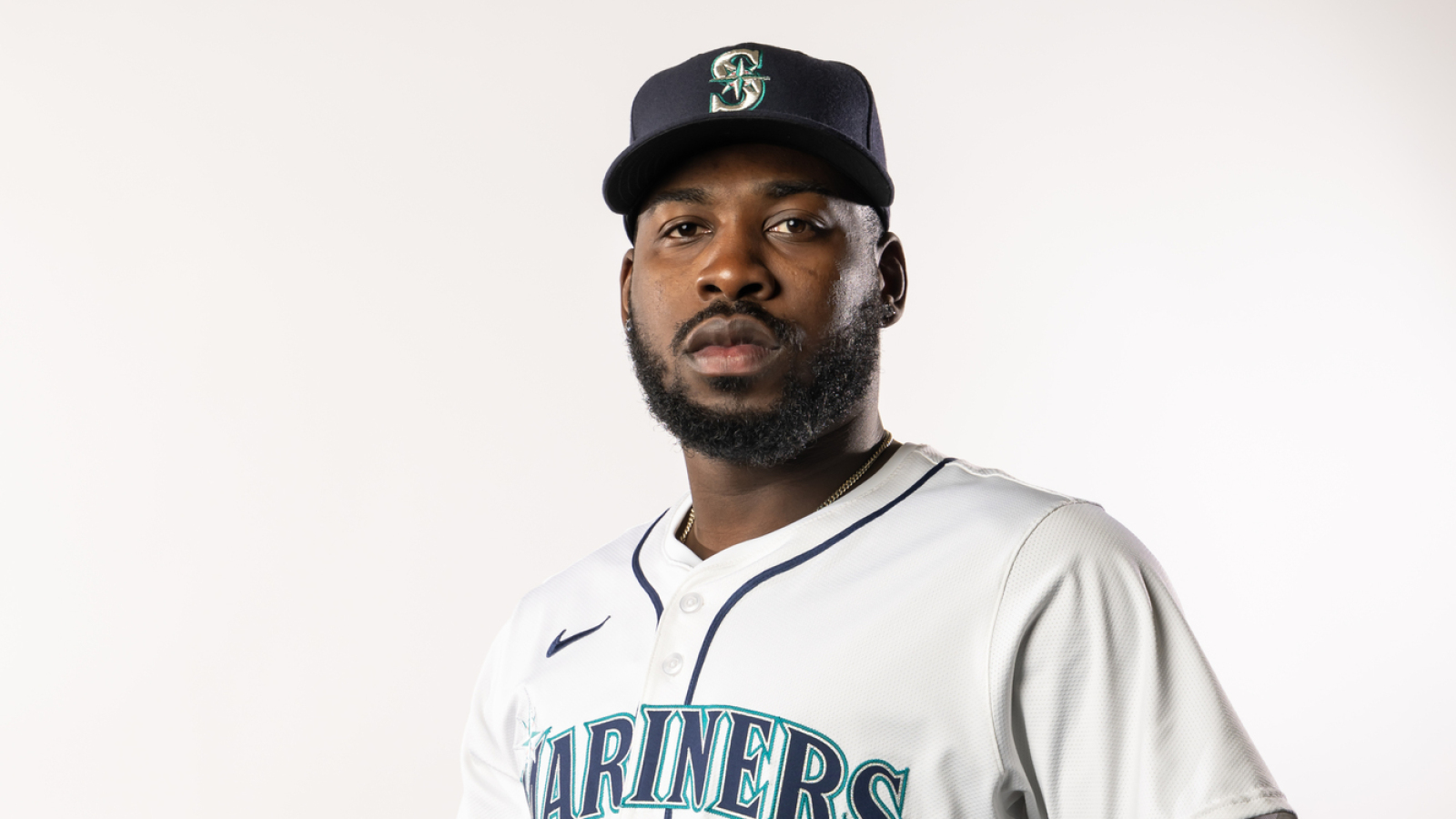 Mariners select young righty in a series of moves | Yardbarker