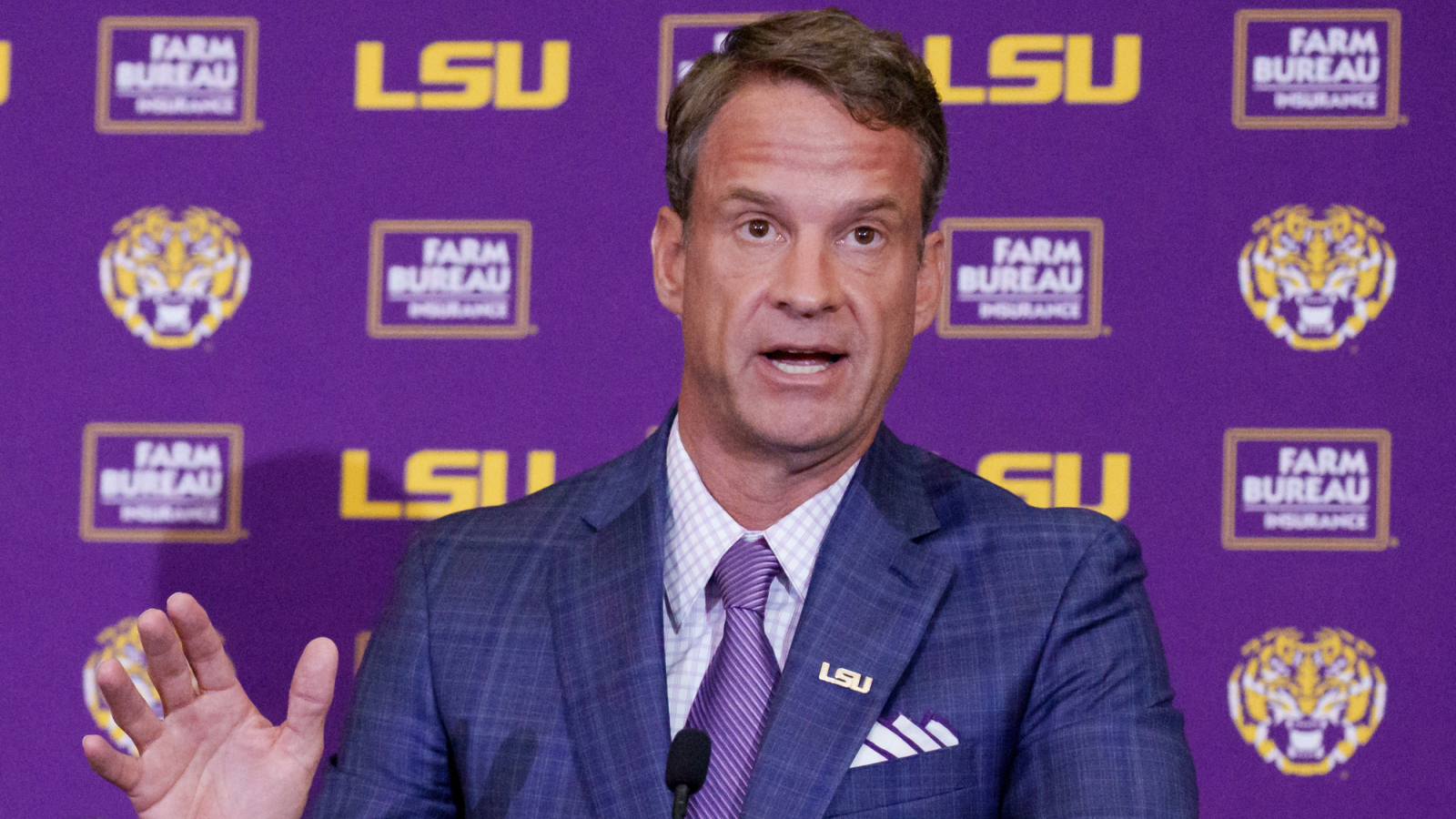 https://www.yardbarker.com/media/2/d/2d7dd4b12211b4ba23e67d77aff695746cf44083/thumb_16x9/pointed-sec-statement-targets-lsu-roster-adds.jpg?v=1