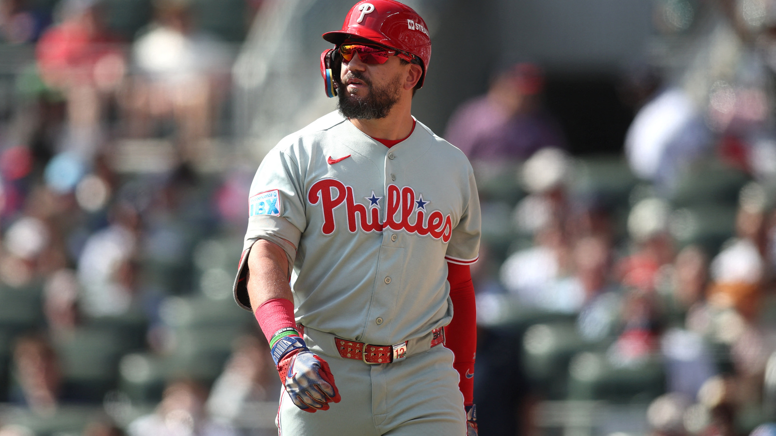https://www.yardbarker.com/media/2/e/2e22cd855058593f89142b05e09d1ae9bc810f0d/thumb_16x9/kyle-schwarber-makes-feelings-clear-on-don.jpg