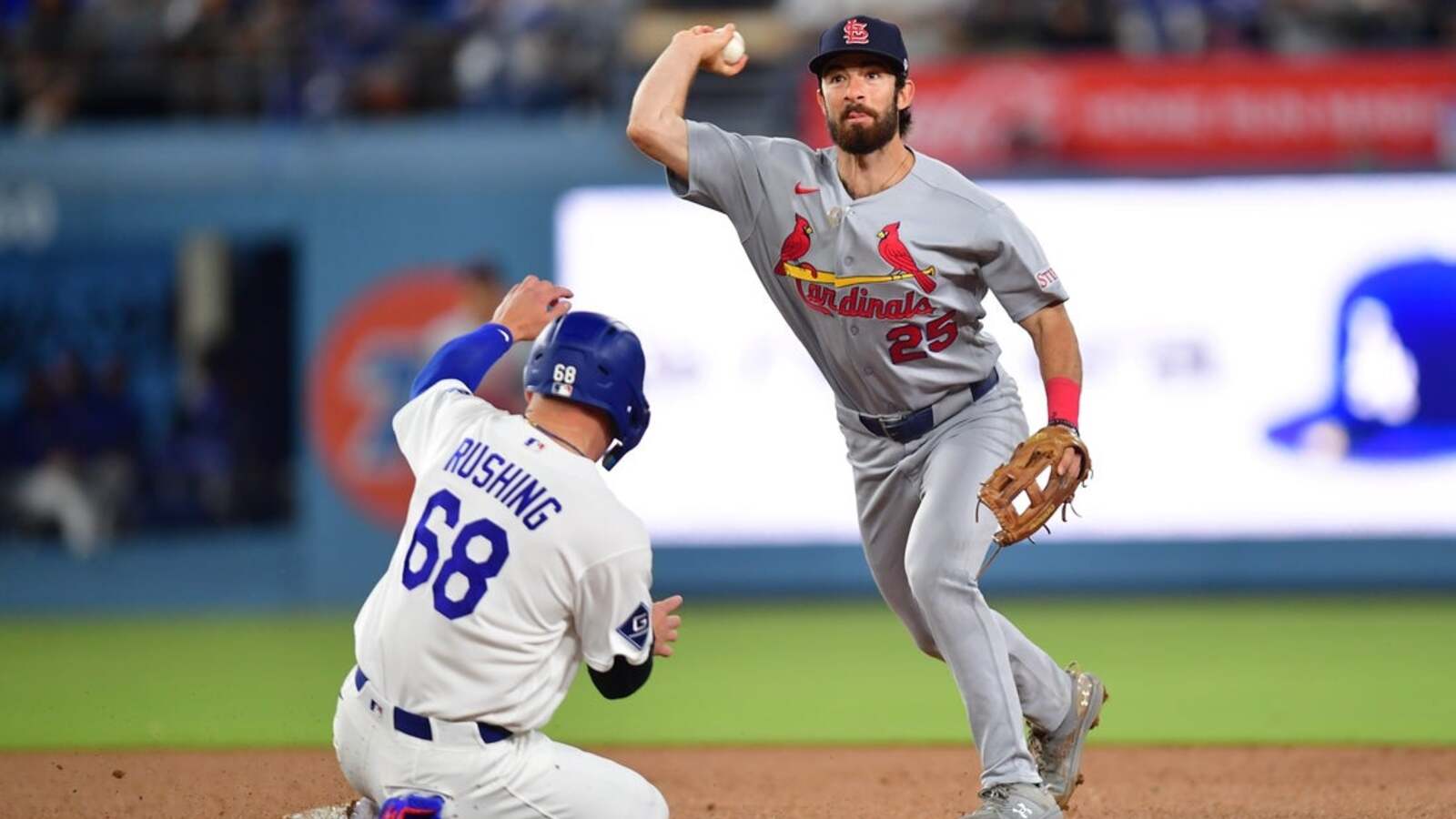 Cardinals Overcome Dodgers in 10th Inning Comeback