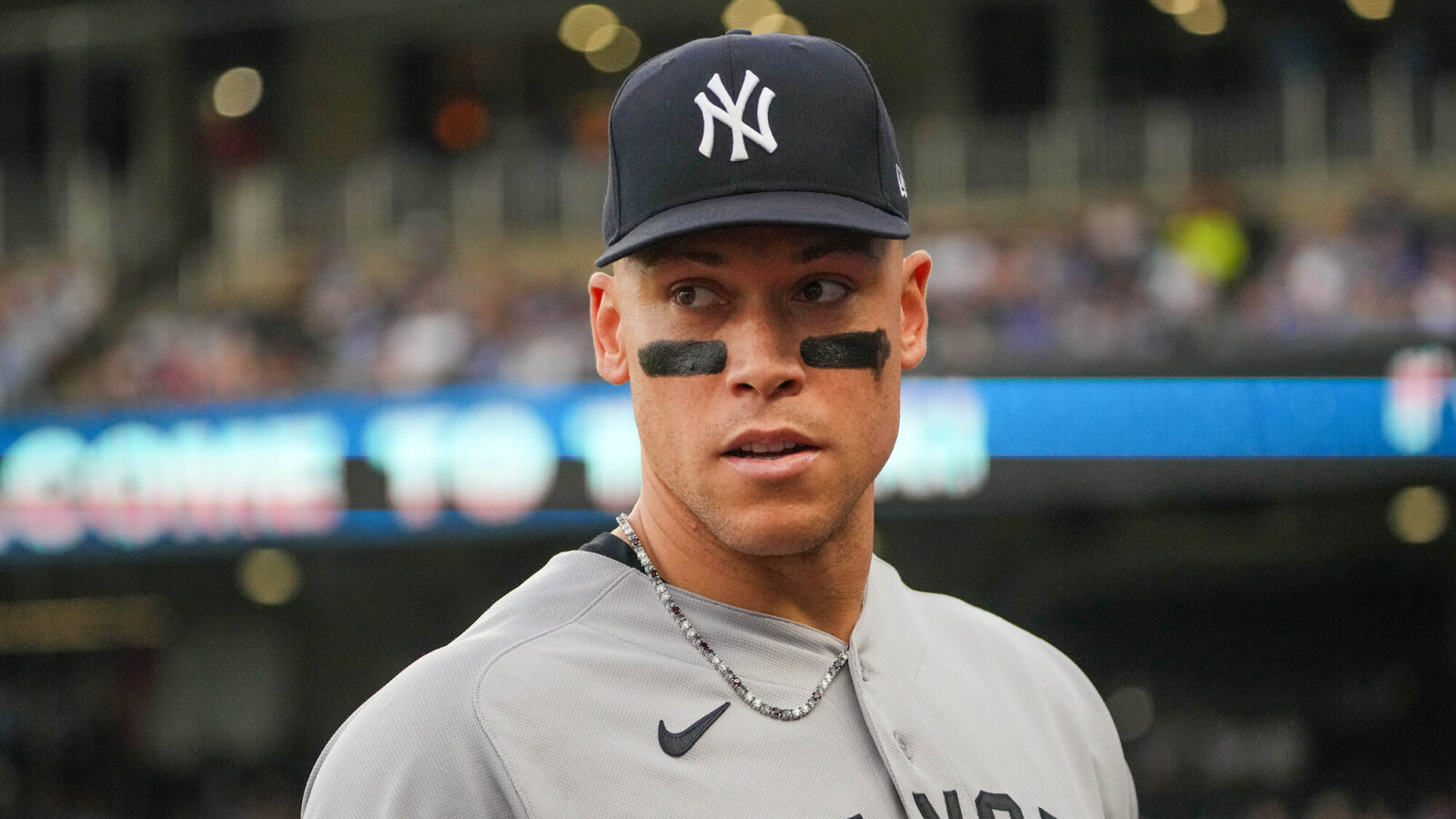 https://www.yardbarker.com/media/2/e/2efe732166330ef9f96b97fc772dc847dd3fca18/thumb_16x9/yankees-clinch-34th-straight-winning-season-aaron.jpg?v=1