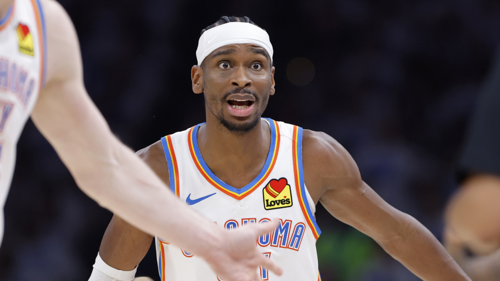 https://www.yardbarker.com/media/2/f/2f192bf323dbd2e81f74fe9625bd7f8a8a6fe28c/thumb_16x9/breakdown-shows-close-shai-gilgeous-alexander.jpg?v=1