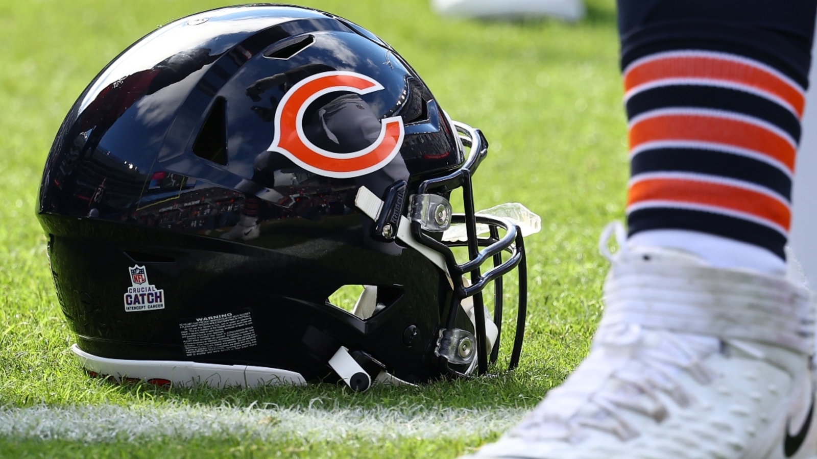 NFL analytics expert predicts Chicago Bears win total for 2024 season