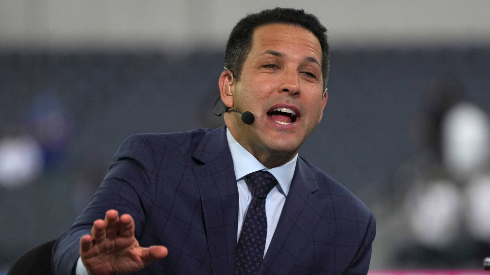 Adam Schefter predicts how top of the NFL Draft will unfold - Vimarsana News