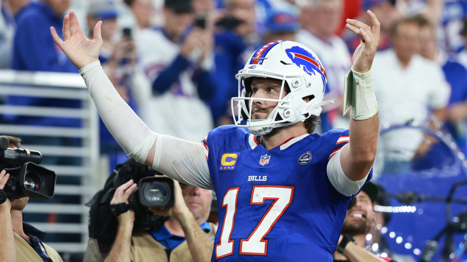 https://www.yardbarker.com/media/2/f/2f9ed93dec8cc7a4fb1195d974bd7eee45f40df6/thumb_16x9/nfl-qb-rushing-td-leaders-quiz.jpg?v=1