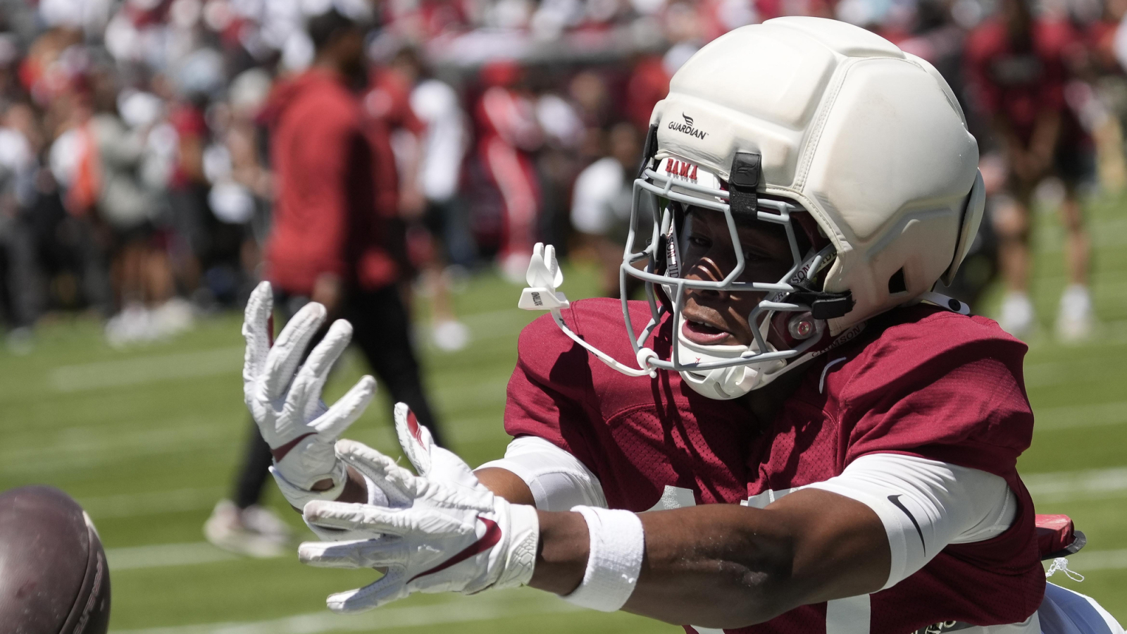 Alabama raves about freshman wide receiver after first collegiate start ...