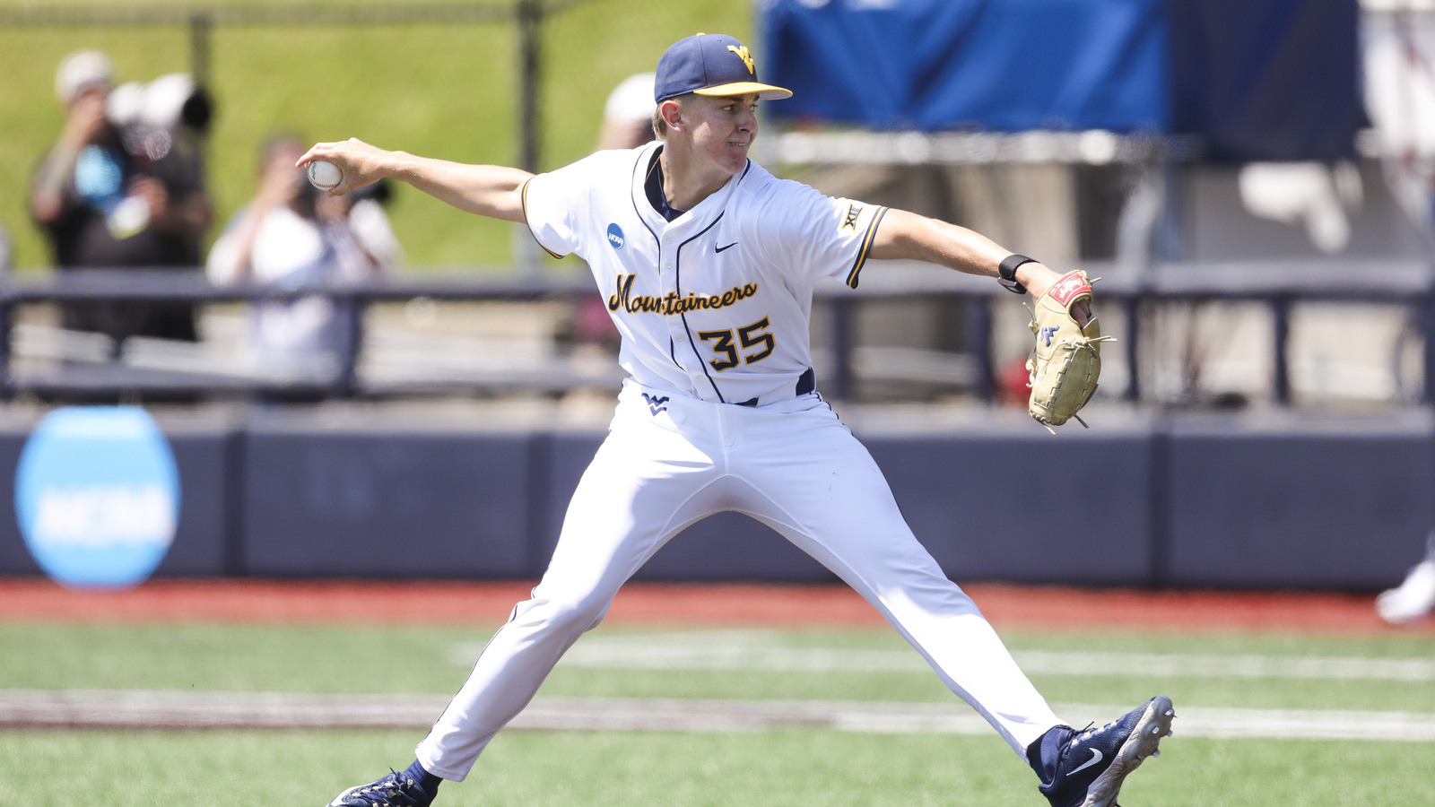 College World Series Preview: West Virginia Mountaineers