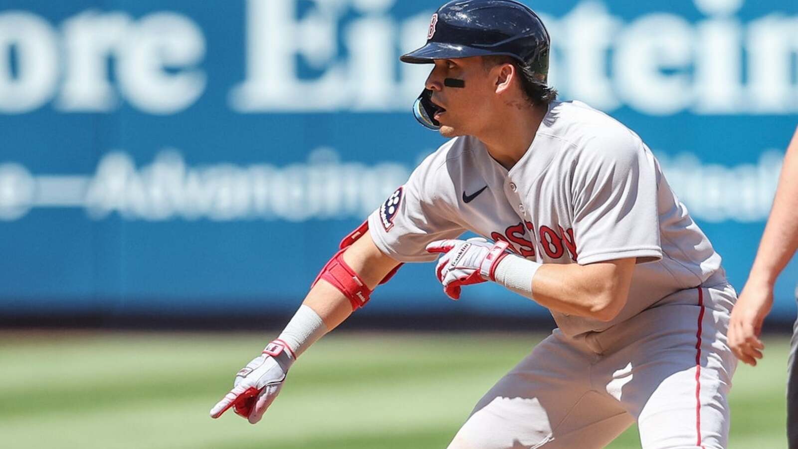 Rays, Tied for AL East Lead, Host Last-Place Red Sox in Three-Game Series