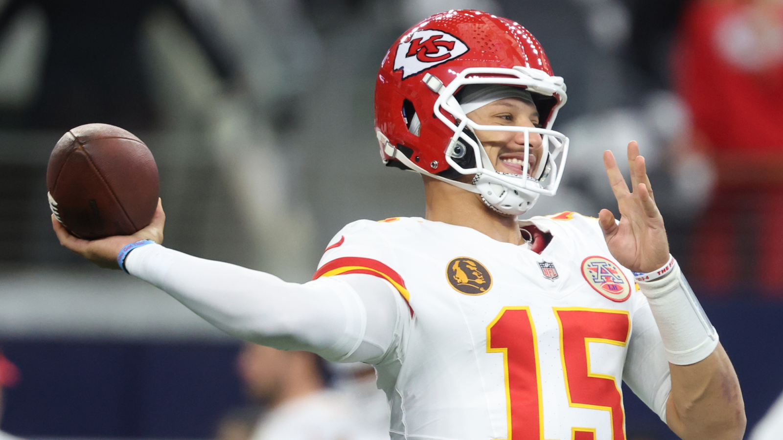 https://www.yardbarker.com/media/3/0/3059ac58e1e6e1a41f18a6c58d0d8232a322eca8/thumb_16x9/nfl-accidentally-tipped-chiefs-hand-mahomes-injury.jpg?v=1