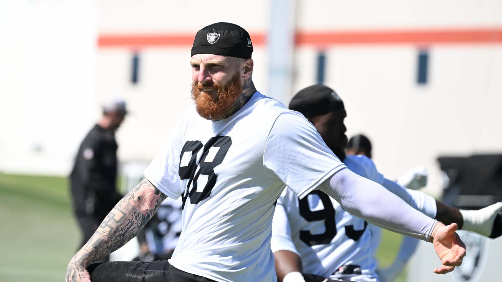 Maxx Crosby Confirms Commitment to Raiders Amid Trade Speculation