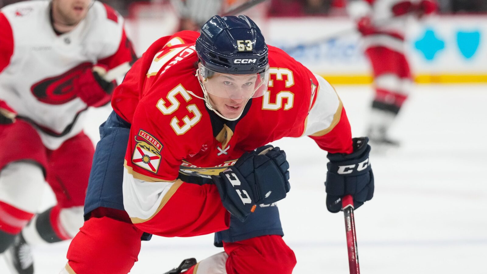 Flyers sign Studnicka, Dineen to two-year contracts