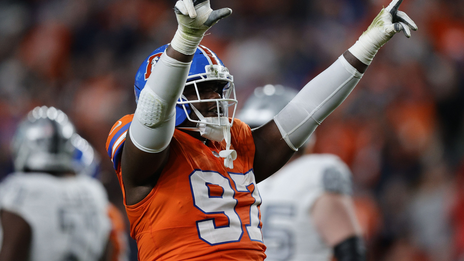 Broncos Extending DT Malcolm Roach | Yardbarker
