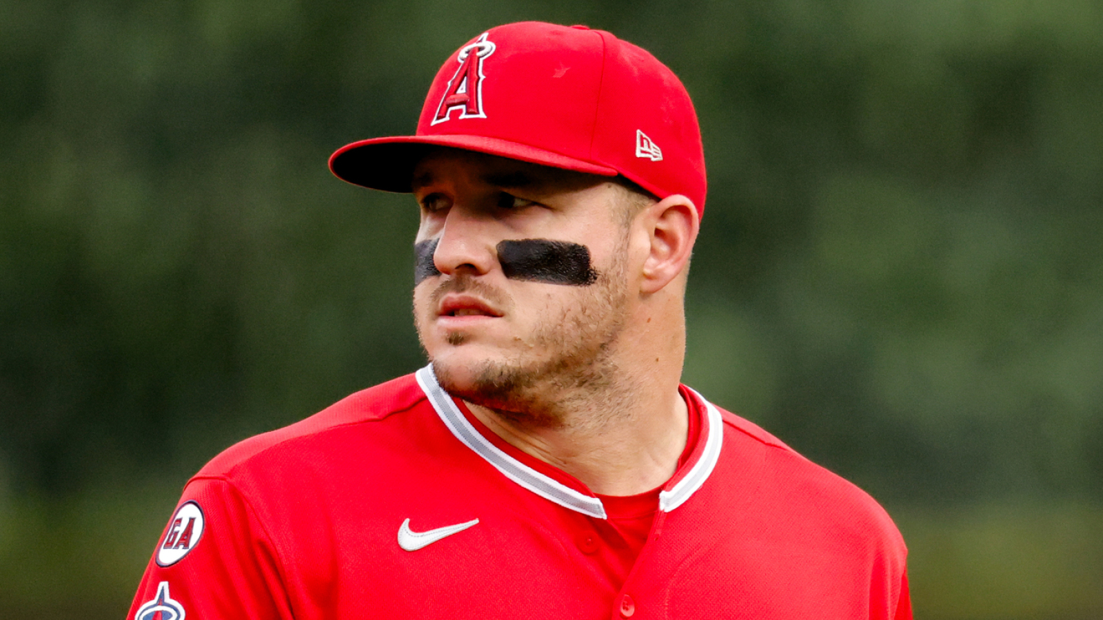 https://www.yardbarker.com/media/3/1/3173a3d9446c1bea5e2cb0be1901e558142b25b4/thumb_16x9/mike-trout-saving-angels-big-mistake.jpg?v=2