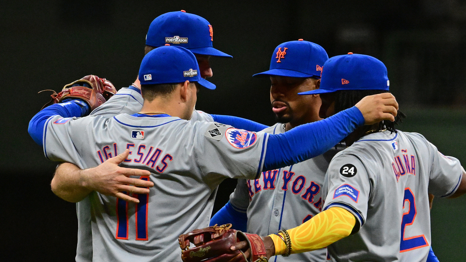 Fifth-inning scoring outburst lifts Mets in Game 1