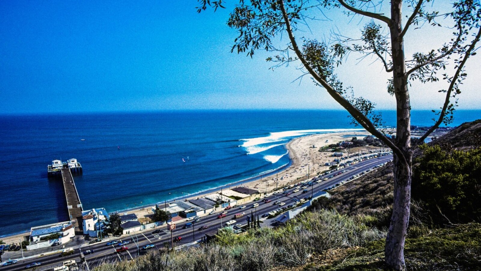 California Bill Ignites Push to Protect Iconic Surf Breaks as Official ‘Surfing Reserves’