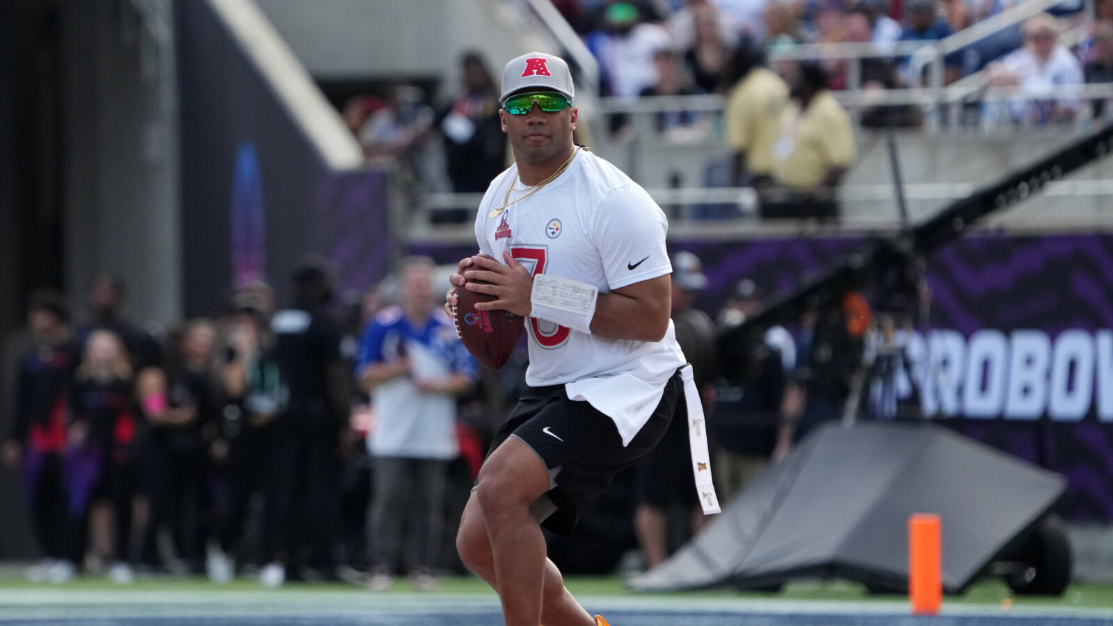 Kirby Lee-Imagn Images Bart Scott doubts Russell Wilson's ability to take New York Giants to playoffs in 2025 Originally posted on 5 GOATs | By Sam Gillenwater | Last updated May 20, 2025 10:28 AM ET